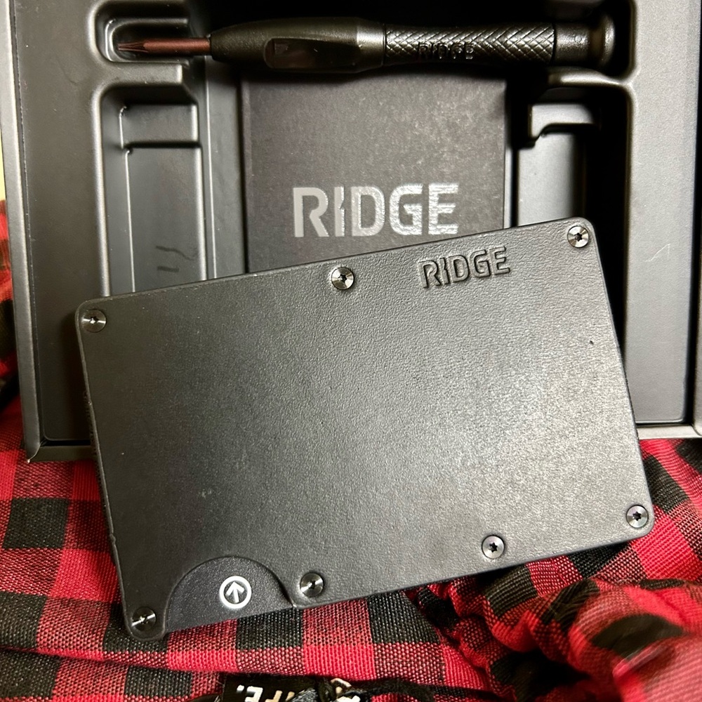 Ridge Black 
Ridge Black Wallet
